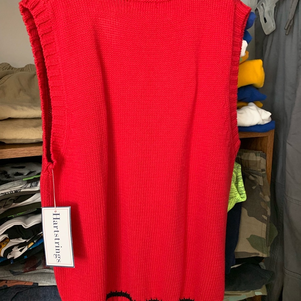 Hartstrings Sweater Vest - Picture 3 of 3